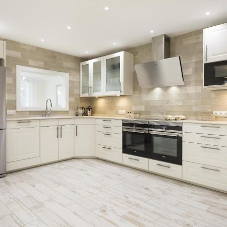 Sitges Spaces Mediterranean Apartments 5 Bedrooms, 4 Bathrooms, 75M2 Terrace, Centre Sitges- Sleeps 11 外观 照片