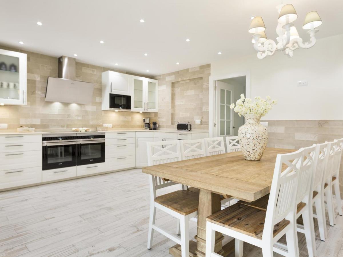 Sitges Spaces Mediterranean Apartments 5 Bedrooms, 4 Bathrooms, 75M2 Terrace, Centre Sitges- Sleeps 11 外观 照片